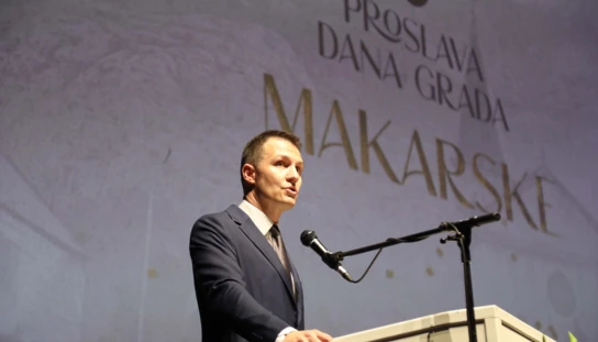 Gradonačelnik na svečanoj sjednici : Očekuje nas veliki investicijski ciklus, građani, naoružajte se strpljenjem