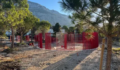 Radovi na Peškeri: Postavlja se veliko dječje igralište Koraljni greben
